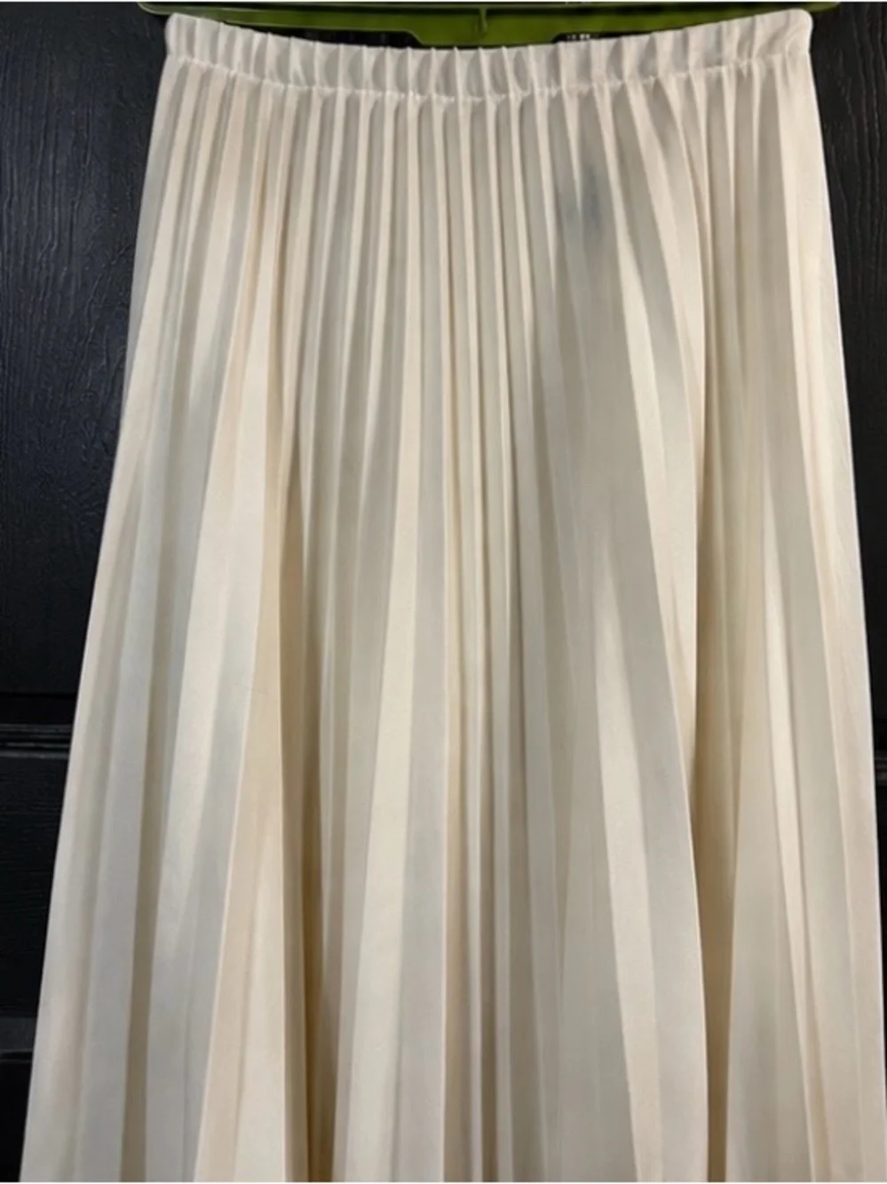 Vintage Vicki Wayne’s Cream Pleated Midi Skirt 10P Made in USA
